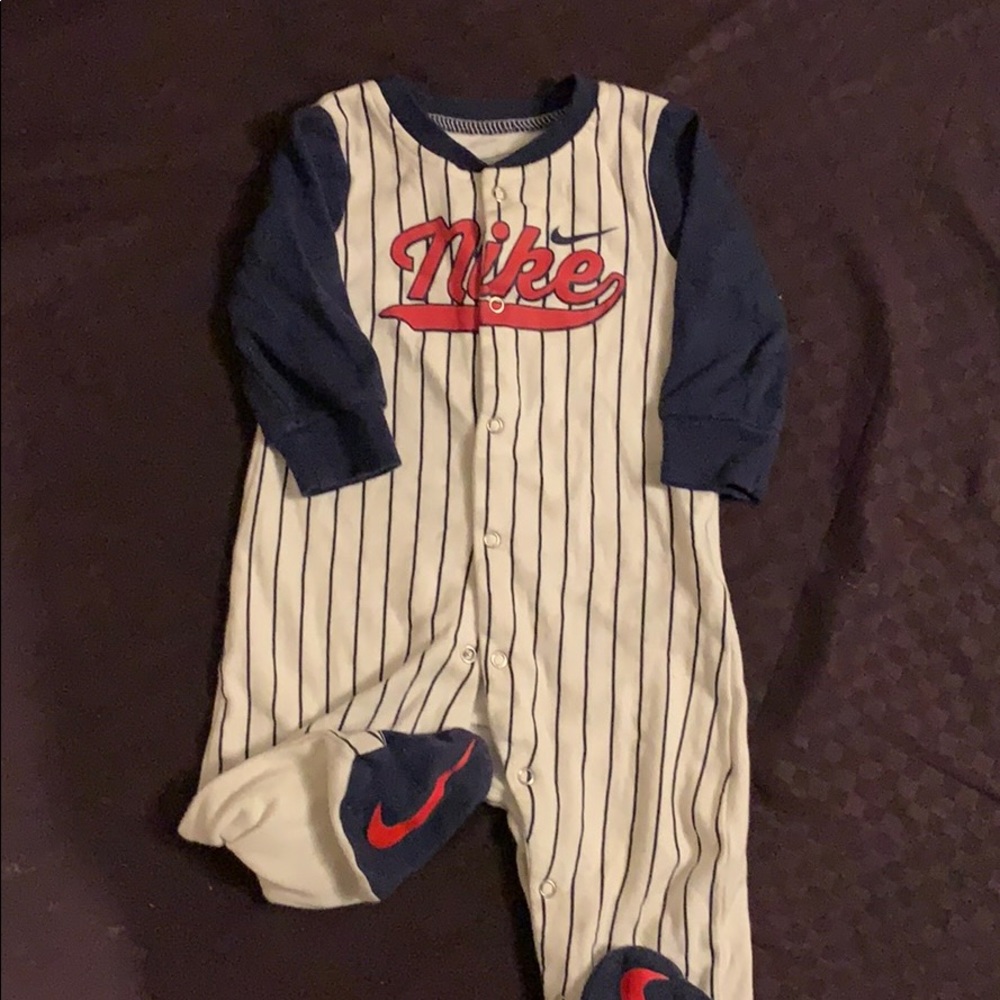 Nike One-piece footed Romper